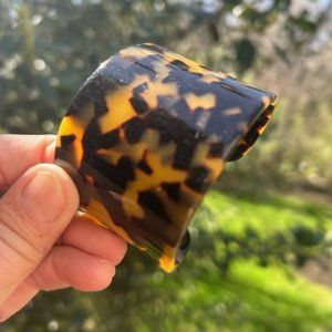 VTG Lucite Wide Brown Speckled Cuff BRACELET